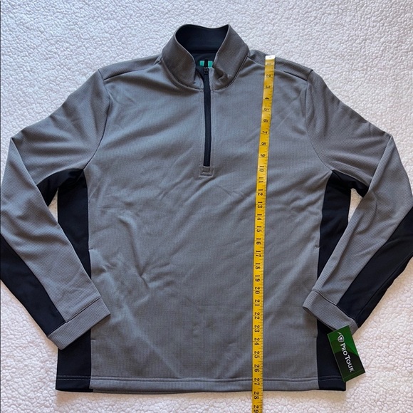 Men's Gray and Black Quarter-Zip Jacket pullover - Picture 4 of 10